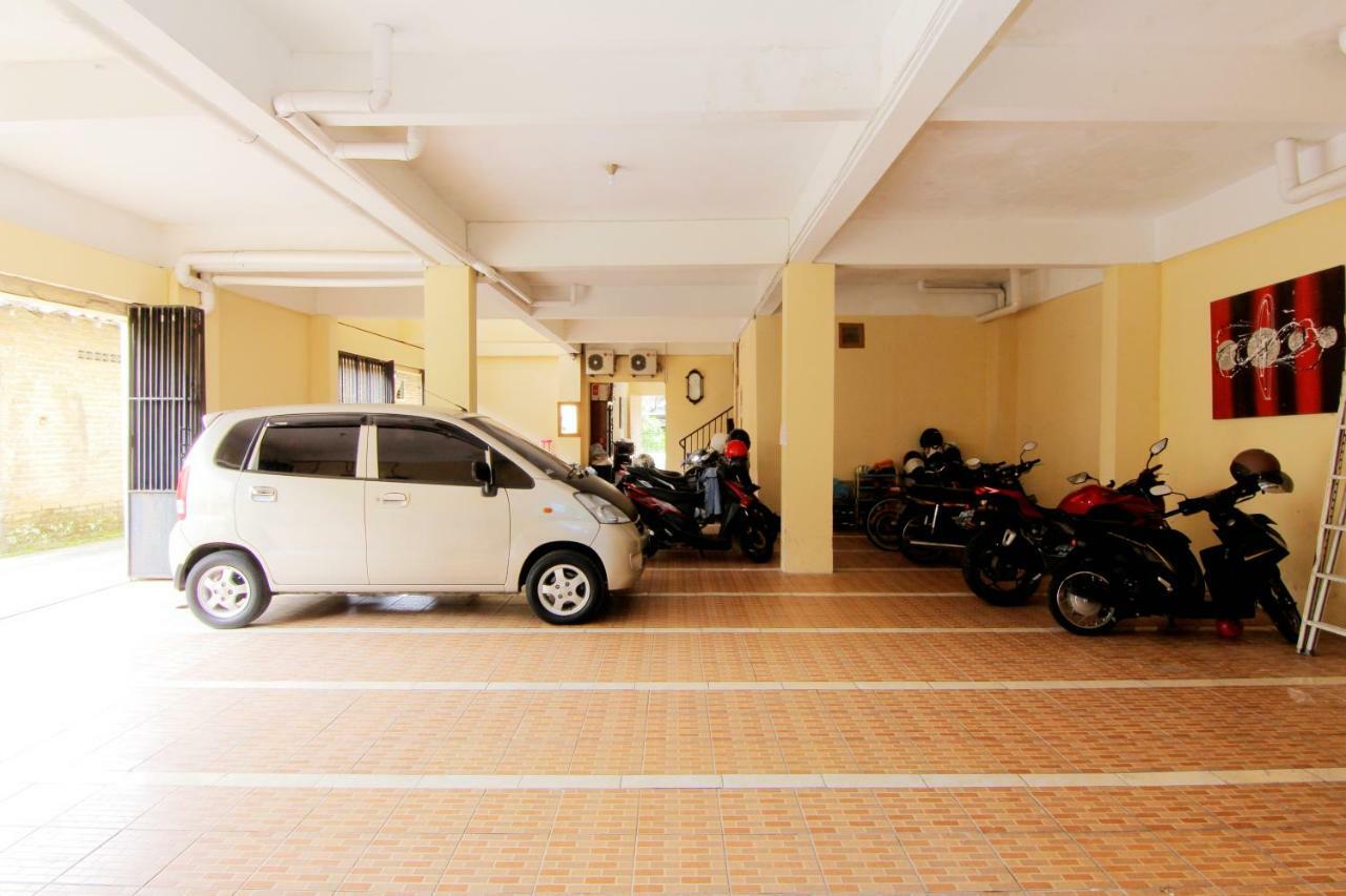 Jj House Gejayan Hotel Kejayan Ngoại thất bức ảnh